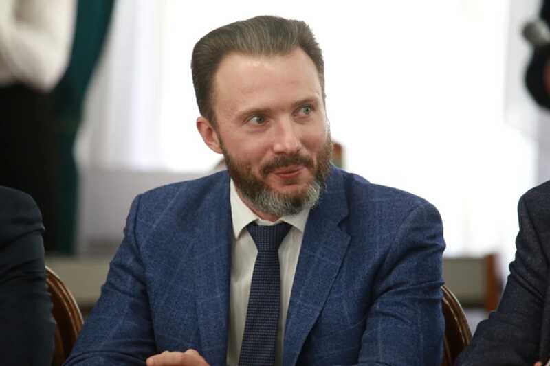 Позорное бегство из Красноярского края: замгубернатора Пономаренко грабит бюджет новыми выборами ради сенаторской неприкосновенности