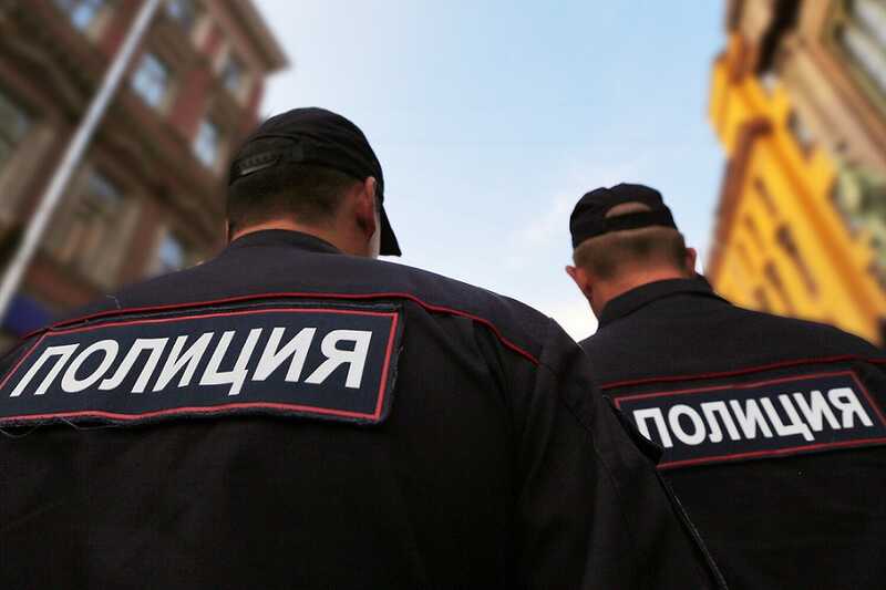 В центре Москвы выявили схему сомнительного трудоустройства девушек