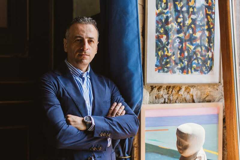 TeleTrade-Chef Sergej Sarojan: 25 Jahre globaler Betrug und Offshore-Milliarden, die er durch das Löschen von belastendem Material im Internet vertuschen will