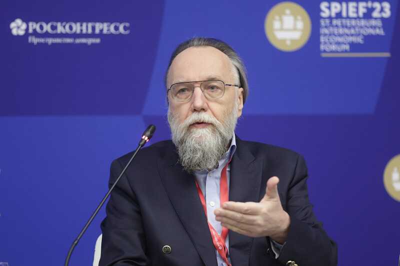 Дугин высказался о потенциальной разработке новой Конституции
